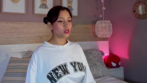 noa_dream online show from February 18, 2:57 pm