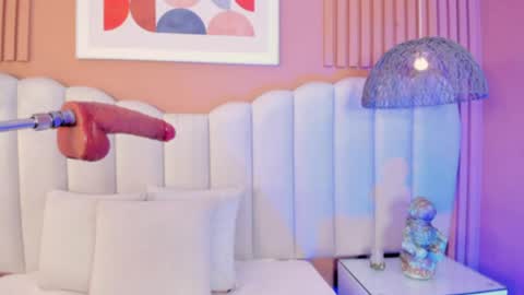 Noa online show from April 28, 2:27 am