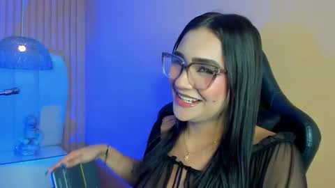 Snapshot of noa_moon chatting on July 9, 2:48 am Noa online show from July 9, 2:48 am