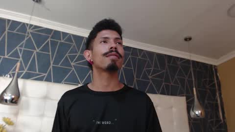 Noah online show from February 11, 8:14 pm