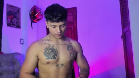 noah_223 online show from February 8, 1:53 am