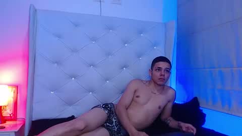 Zoe  online show from November 23, 4:56 am