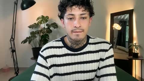 noah_and_steven online show from May 20, 6:58 pm