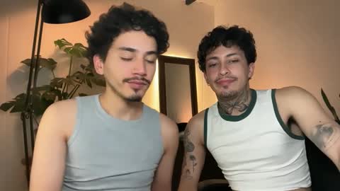 noah_and_steven online show from May 27, 1:57 am