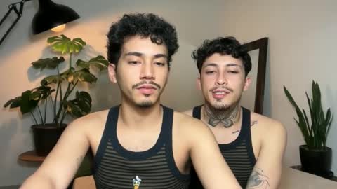 noah_and_steven online show from June 2, 2:13 am