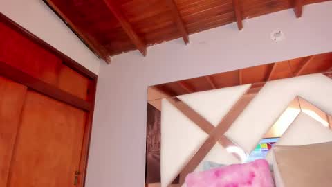 Snapshot of noah_beck42 chatting on March 10, 4:38 am Sara online show from March 10, 4:38 am