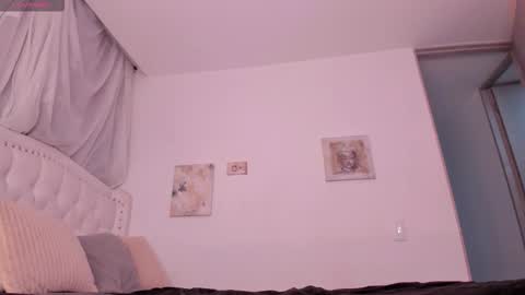 Snapshot of noah_beck42 chatting on September 29, 3:44 am Sara online show from September 29, 3:44 am