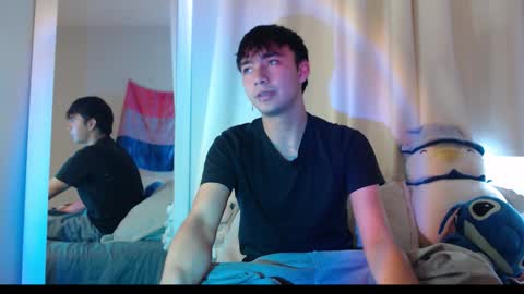 Snapshot of noah_blaze chatting on November 6, 9:26 pm Noah Blaze online show from November 6, 9:26 pm