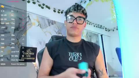 Snapshot of noah_carter66 chatting on May 21, 3:24 am noah online show from May 21, 3:24 am