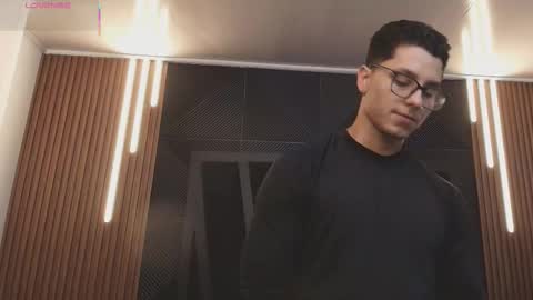 Noah online show from January 13, 11:15 am