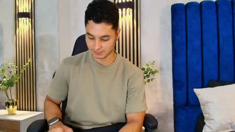 Noah online show from May 16, 5:45 pm