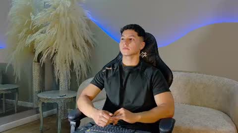 Noah online show from June 30, 5:47 pm