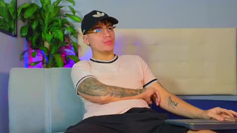 Snapshot of noah_coleman__ chatting on February 9, 5:29 am NOAH online show from February 9, 5:29 am