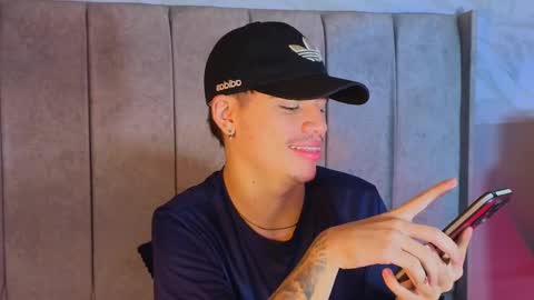 Snapshot of noah_coleman__ chatting on February 22, 7:45 am NOAH online show from February 22, 7:45 am