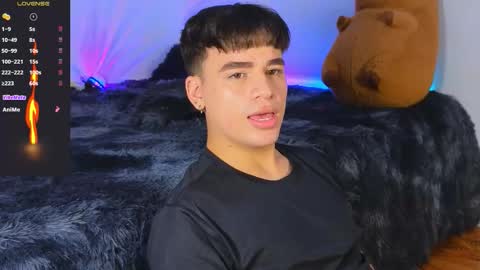 Snapshot of noah_coleman__ chatting on November 15, 5:05 am NOAH online show from November 15, 5:05 am