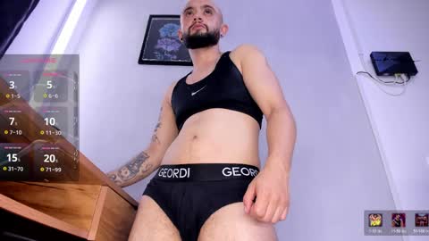 noah_devil_ online show from May 19, 11:11 pm