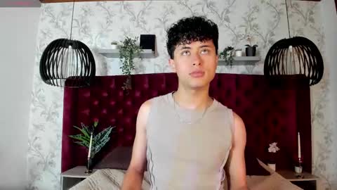 noah_dupont_ online show from December 1, 11:48 am