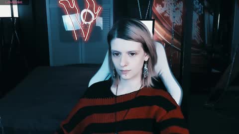 Snapshot of noah_elmer chatting on December 18, 3:11 pm REAL name LiaDM are always open online show from December 18, 3:11 pm