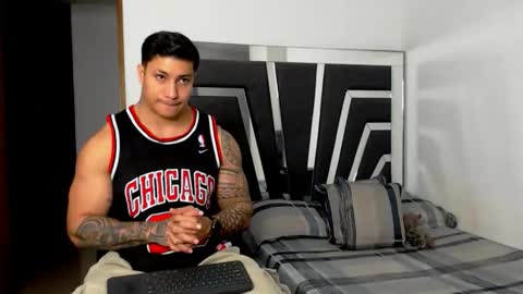 Snapshot of noah_harris01 chatting on October 31, 10:55 pm Noah Harris01 online show from October 31, 10:55 pm