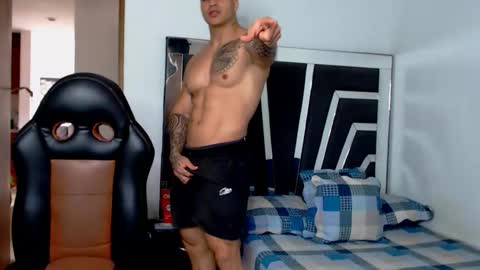 Noah Harris01 online show from February 13, 3:41 pm