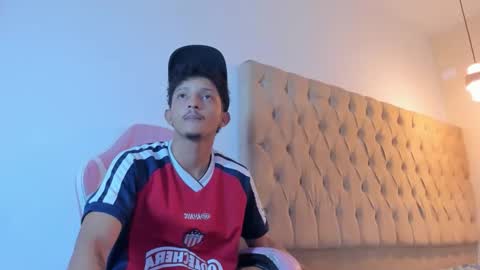noah_jacksxn online show from June 3, 7:55 am