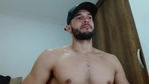 Noah online show from February 8, 1:58 pm