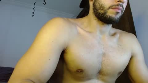 Snapshot of noah_jhonsonn chatting on July 6, 3:03 pm Noah online show from July 6, 3:03 pm