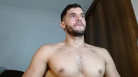 Snapshot of noah_jhonsonn chatting on July 29, 12:03 pm Noah online show from July 29, 12:03 pm