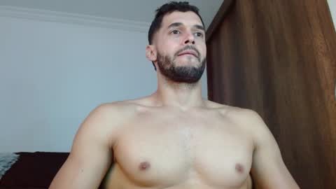 Snapshot of noah_jhonsonn chatting on August 1, 12:04 pm Noah online show from August 1, 12:04 pm