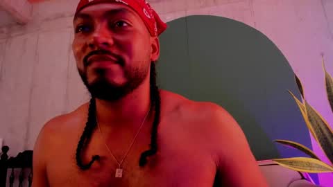 Snapshot of noah_jones__ chatting on January 18, 8:09 pm Noah online show from January 18, 8:09 pm