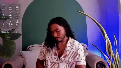 Snapshot of noah_jones__ chatting on December 16, 5:07 pm Noah online show from December 16, 5:07 pm