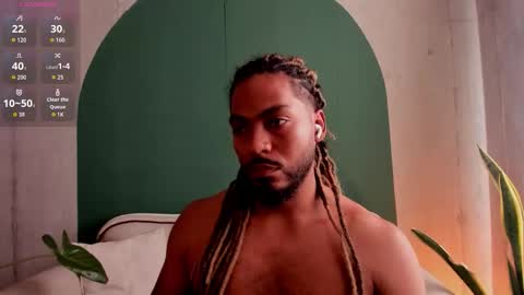 Snapshot of noah_jones__ chatting on March 11, 9:54 pm Noah online show from March 11, 9:54 pm