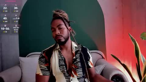 Snapshot of noah_jones__ chatting on March 12, 4:35 pm Noah online show from March 12, 4:35 pm