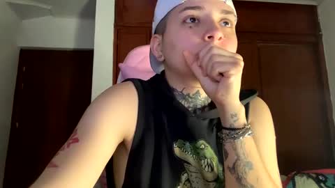 Snapshot of noah_martini chatting on January 24, 8:13 am noah hehim online show from January 24, 8:13 am