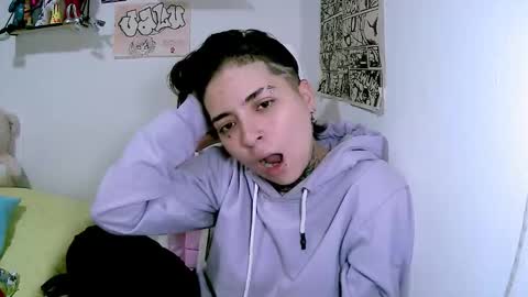 Snapshot of noah_martini chatting on February 28, 12:28 pm noah hehim online show from February 28, 12:28 pm