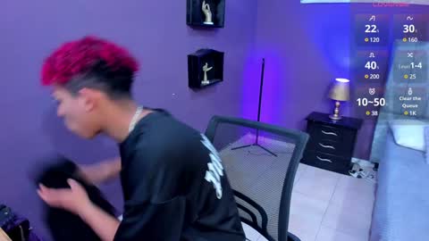 Snapshot of noah_smith04 chatting on December 9, 12:19 pm noah_smith04 online show from December 9, 12:19 pm