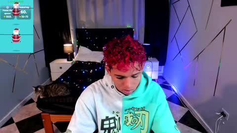 Snapshot of noah_smith04 chatting on December 15, 11:34 am noah_smith04 online show from December 15, 11:34 am