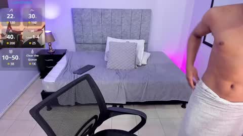 Snapshot of noah_smith04 chatting on January 10, 5:56 pm noah_smith04 online show from January 10, 5:56 pm