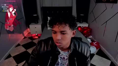 Snapshot of noah_smith04 chatting on February 15, 12:33 pm noah_smith04 online show from February 15, 12:33 pm