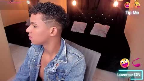 Snapshot of noah_smith04 chatting on March 9, 9:25 pm noah_smith04 online show from March 9, 9:25 pm