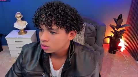 Snapshot of noah_smith04 chatting on October 16, 12:17 pm noah_smith04 online show from October 16, 12:17 pm