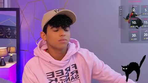 Snapshot of noah_smith04 chatting on October 27, 3:16 pm noah_smith04 online show from October 27, 3:16 pm