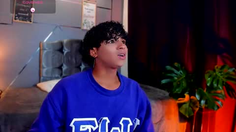 Snapshot of noah_smith04 chatting on November 17, 12:22 pm noah_smith04 online show from November 17, 12:22 pm