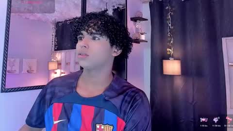 Snapshot of noah_smith04 chatting on November 18, 12:20 pm noah_smith04 online show from November 18, 12:20 pm