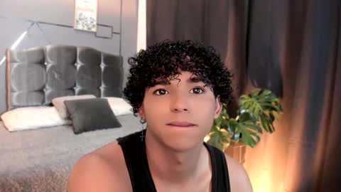 Snapshot of noah_smith04 chatting on November 19, 12:27 pm noah_smith04 online show from November 19, 12:27 pm