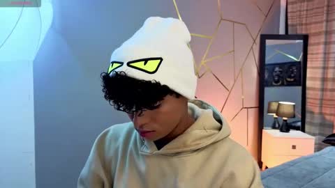 Snapshot of noah_smith04 chatting on November 26, 12:17 pm noah_smith04 online show from November 26, 12:17 pm