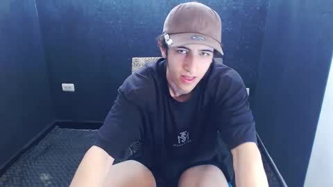 Snapshot of noah_sokolov chatting on November 10, 3:11 pm noah_sokolov online show from November 10, 3:11 pm