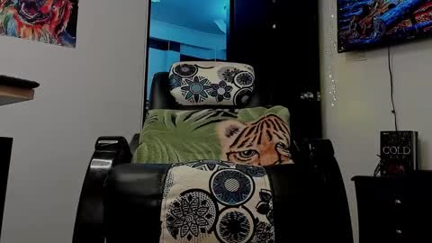 Snapshot of noahbrawn chatting on January 17, 3:22 pm LIAM- noah online show from January 17, 3:22 pm