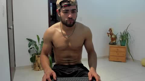 LIAM- noah online show from April 30, 11:49 am
