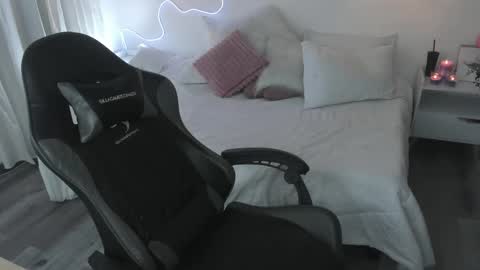 Noah  online show from March 18, 5:54 am